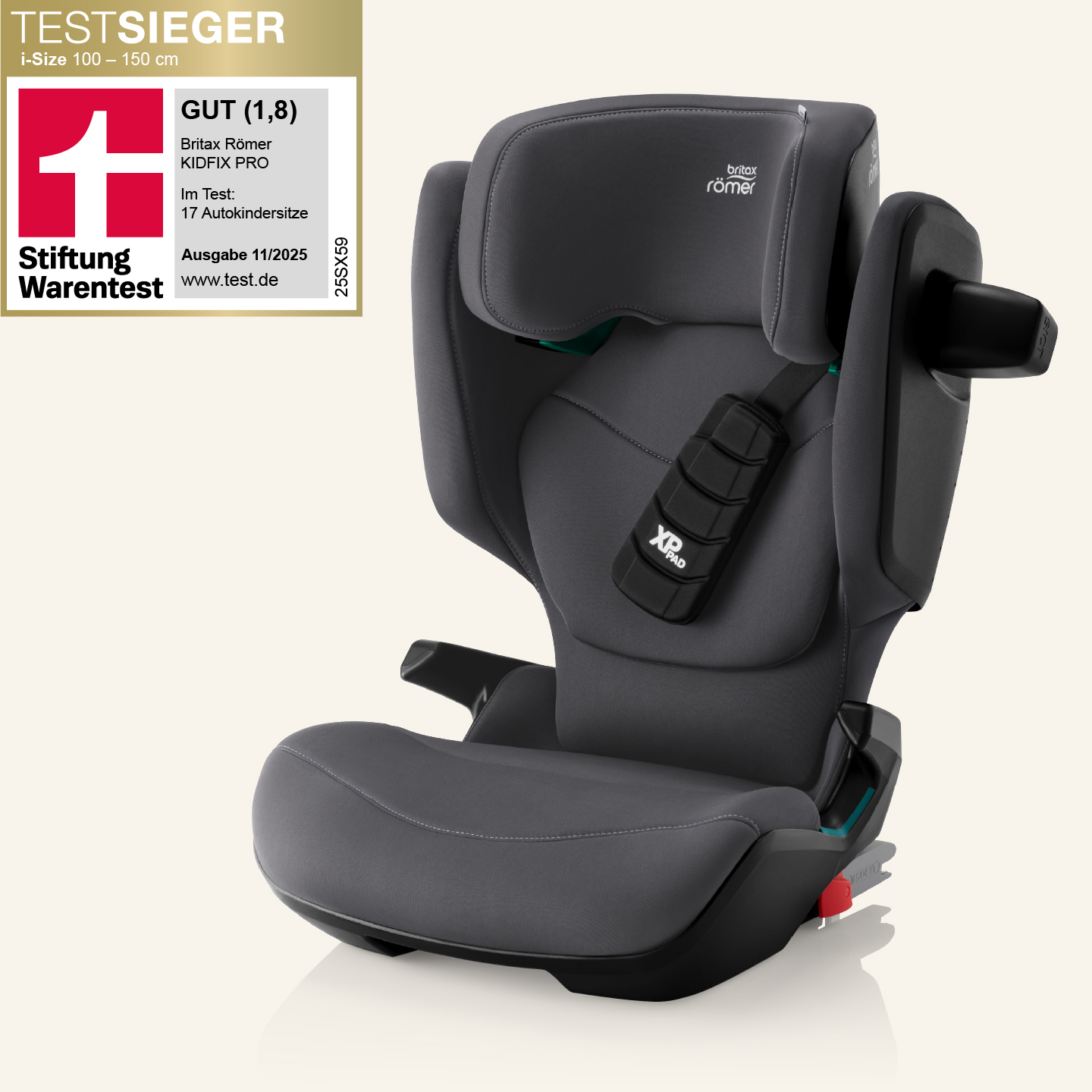Britax R&ouml;mer KIDFIX PRO Kindersitz mit hoher R&uuml;ckenlehne; daneben Stiftung Warentest-Testlabel mit Bewertung &sbquo;GUT&lsquo; (1,8). 